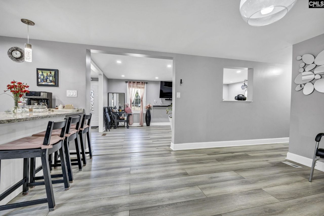 200 Robin Road Photo 18