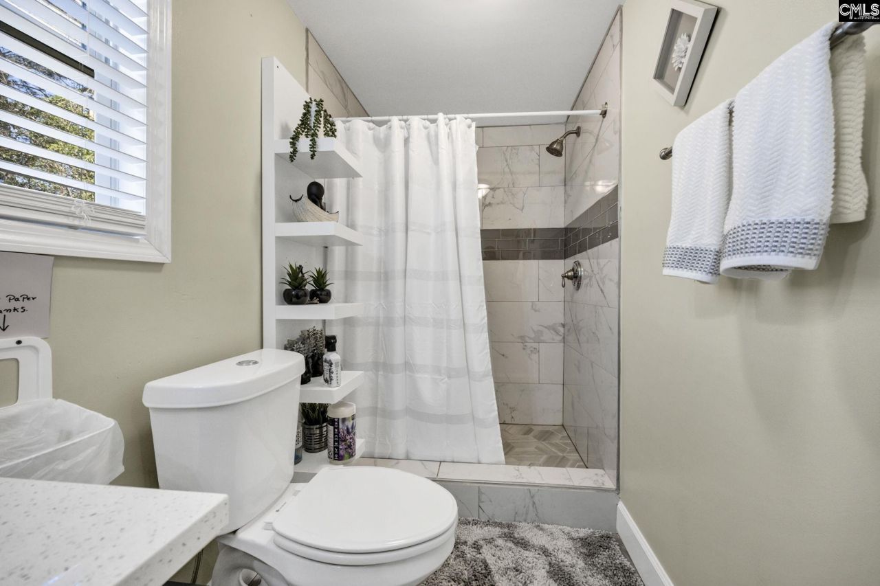 200 Robin Road Photo 31