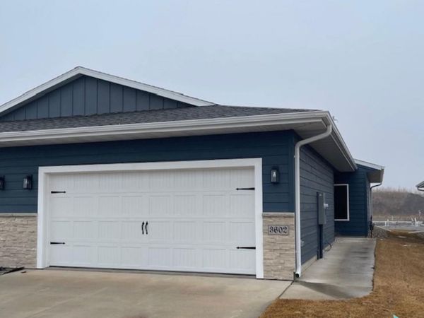 3602 S Heather Ave, Sioux Falls, SD 57106