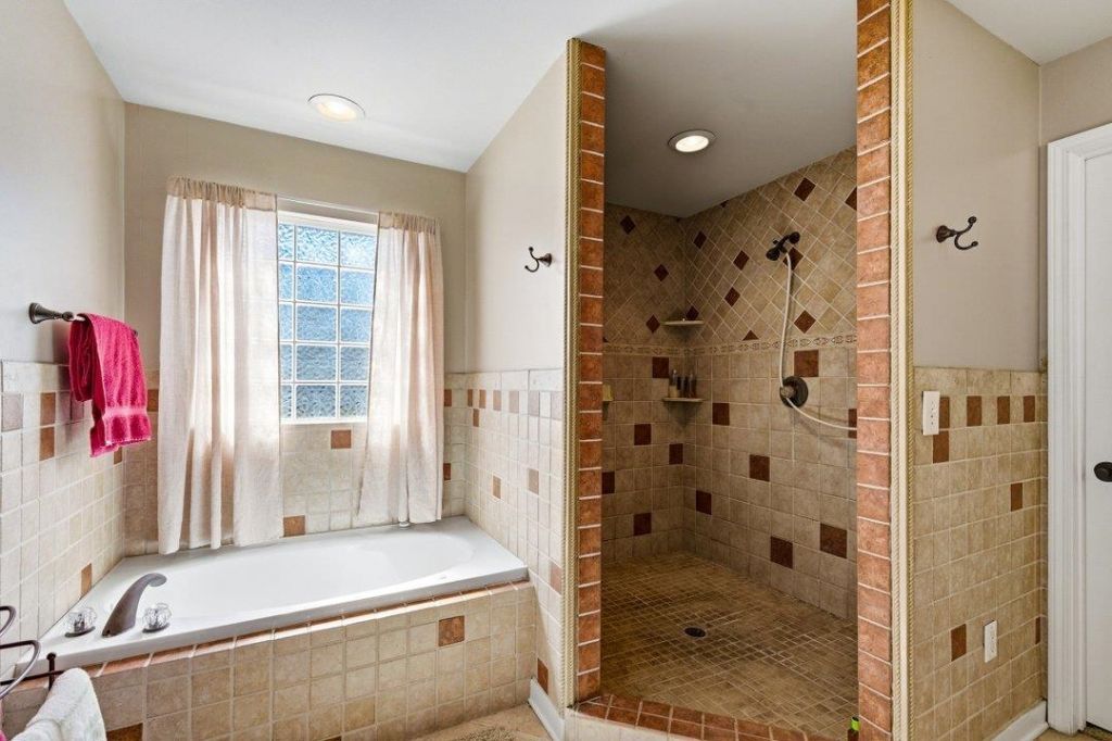 409 Harbour Reef Dr. Photo 18