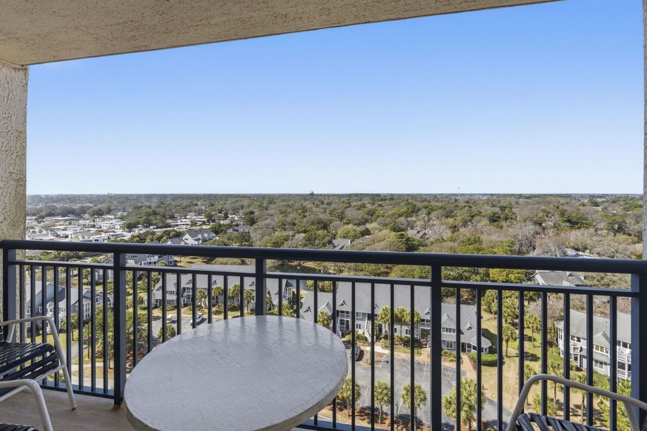 8560 Queensway Blvd. Photo 10