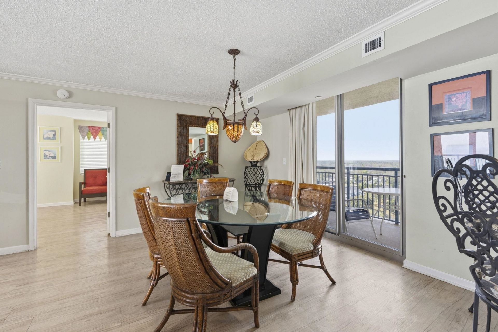 8560 Queensway Blvd. Photo 14