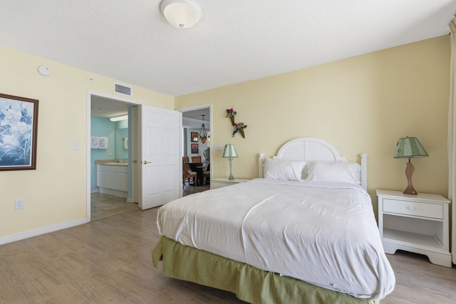 8560 Queensway Blvd. Photo 30