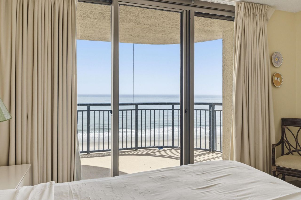 8560 Queensway Blvd. Photo 31