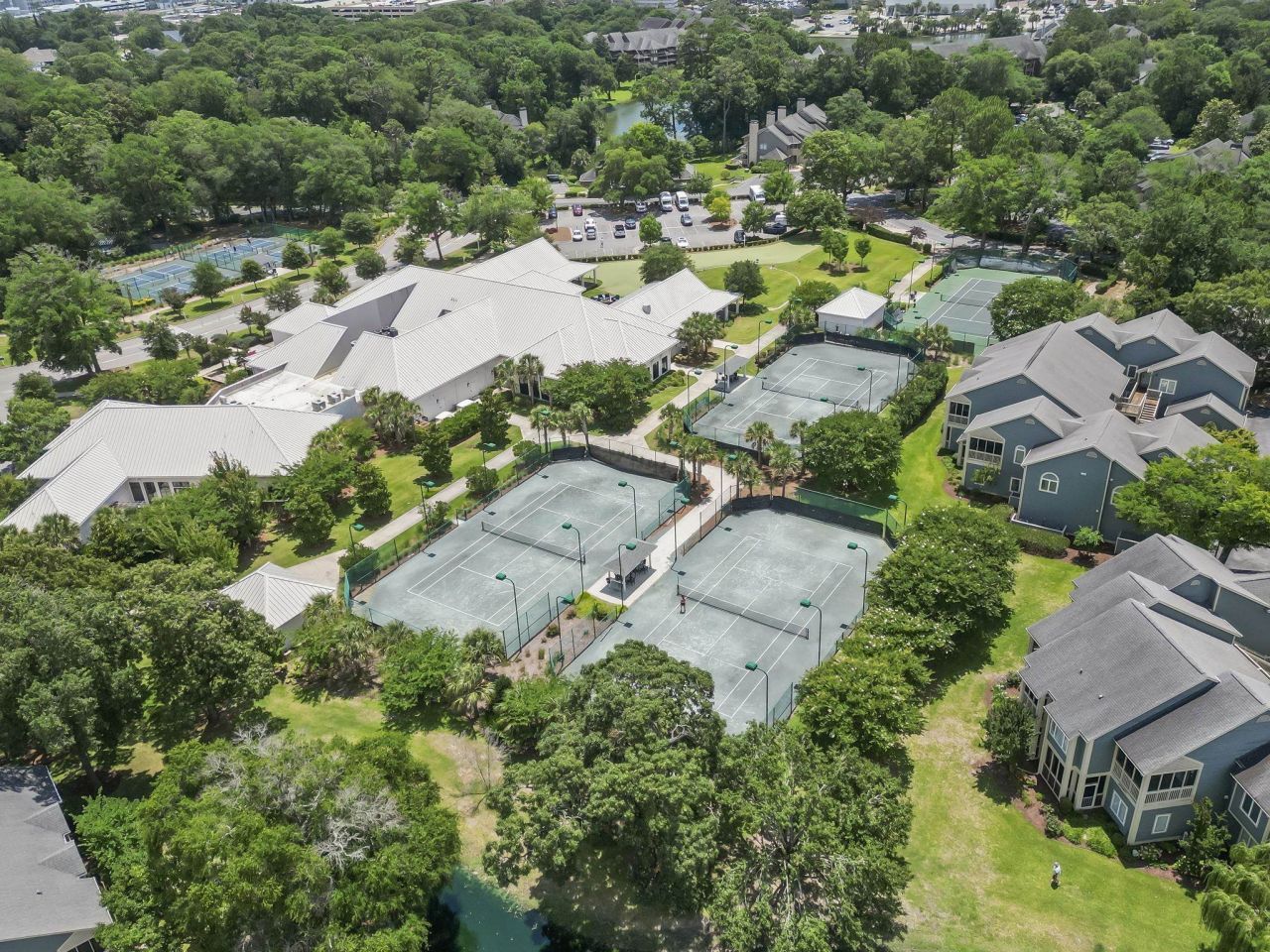 8560 Queensway Blvd. Photo 46