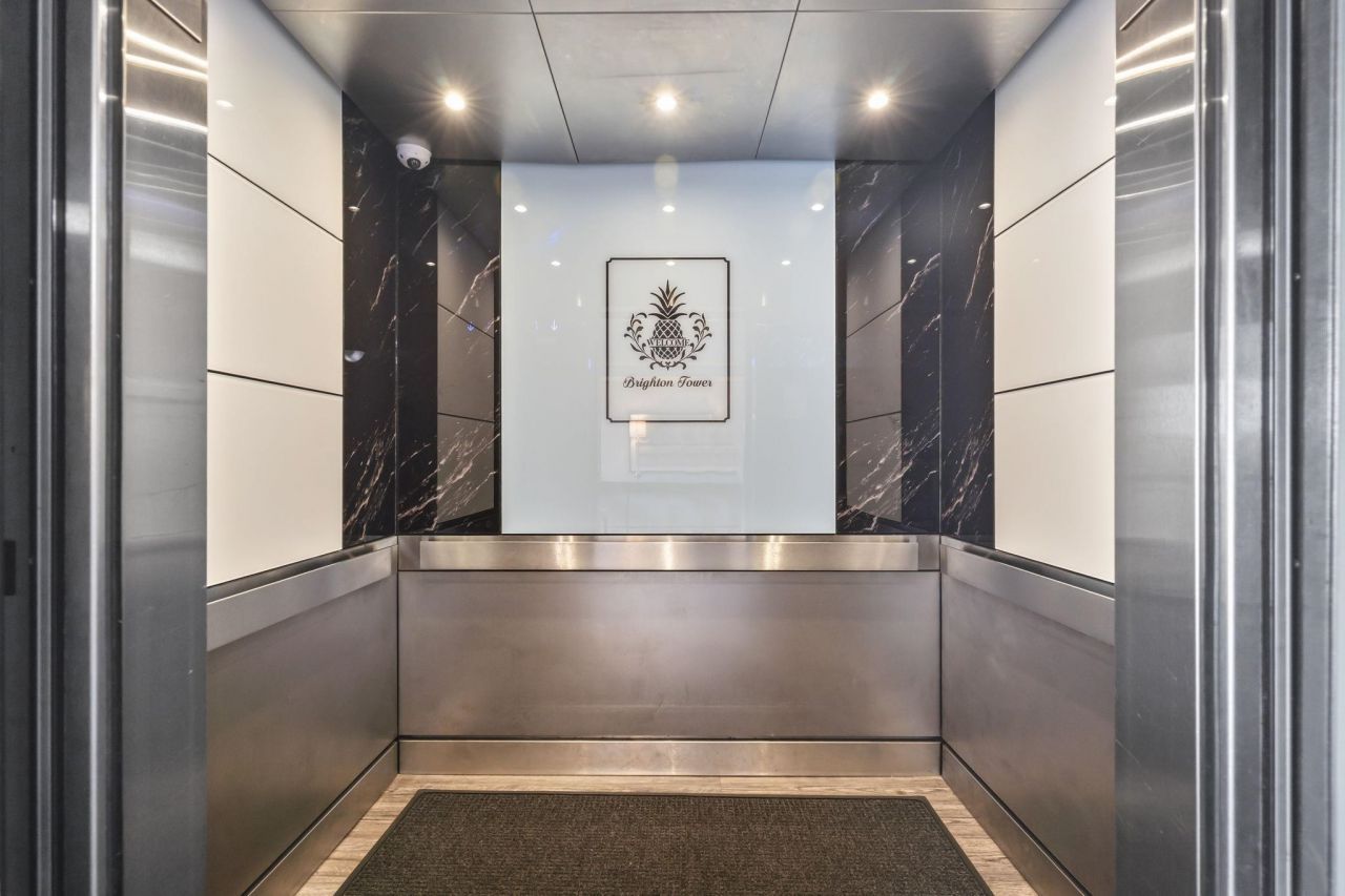 8560 Queensway Blvd. Photo 56