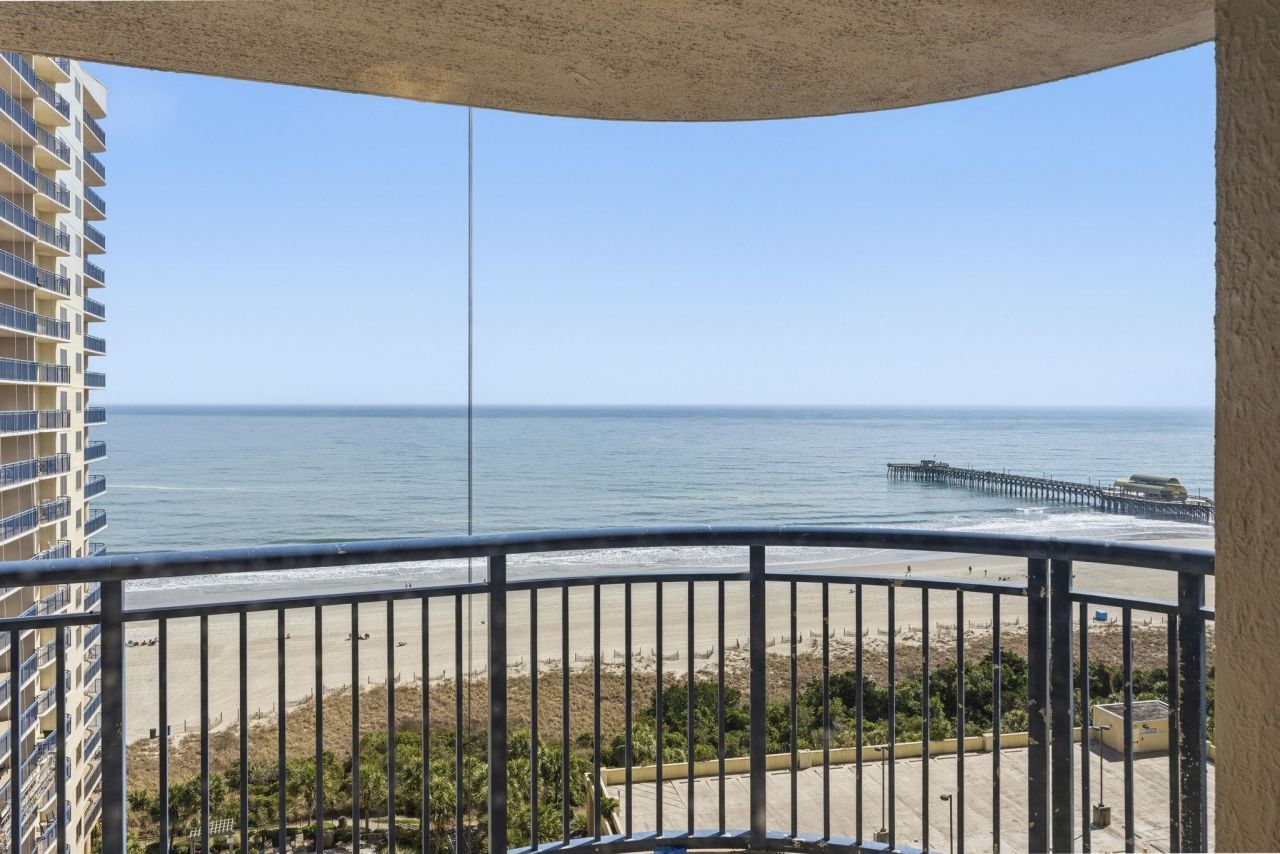 8560 Queensway Blvd. Photo 7