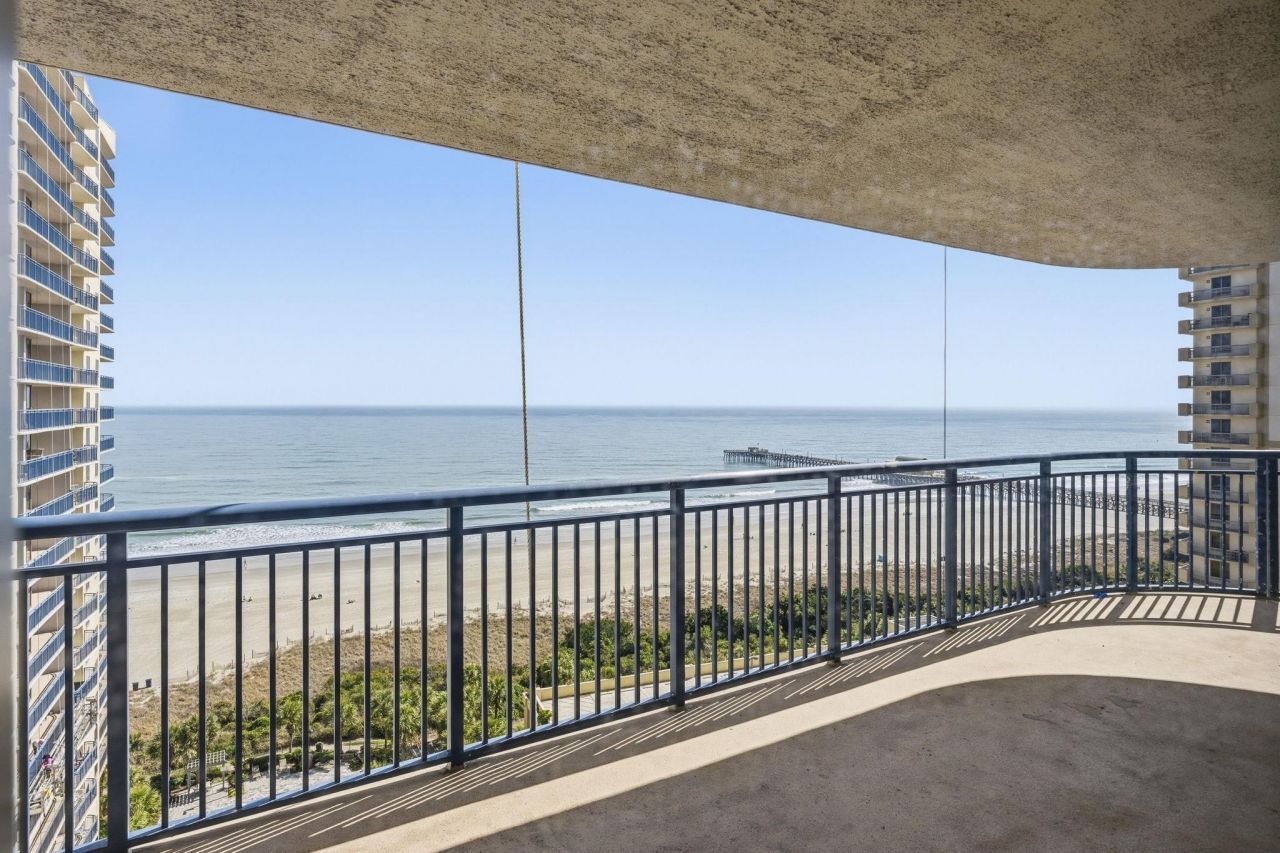 8560 Queensway Blvd. Photo 8