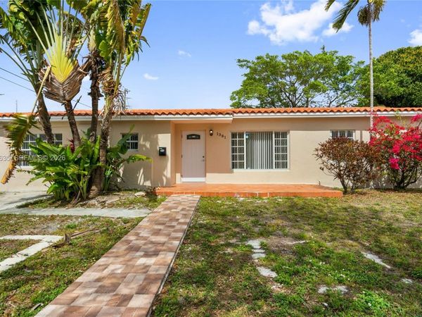 1381 W 63rd St , Hialeah, FL 33012