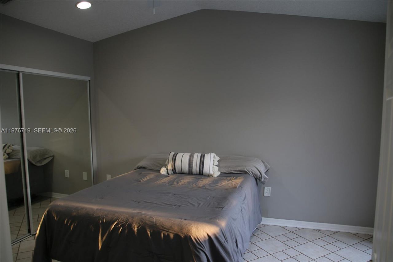 1433 Captains Walk , Unit 18, Fort Pierce, FL 34950 Photo