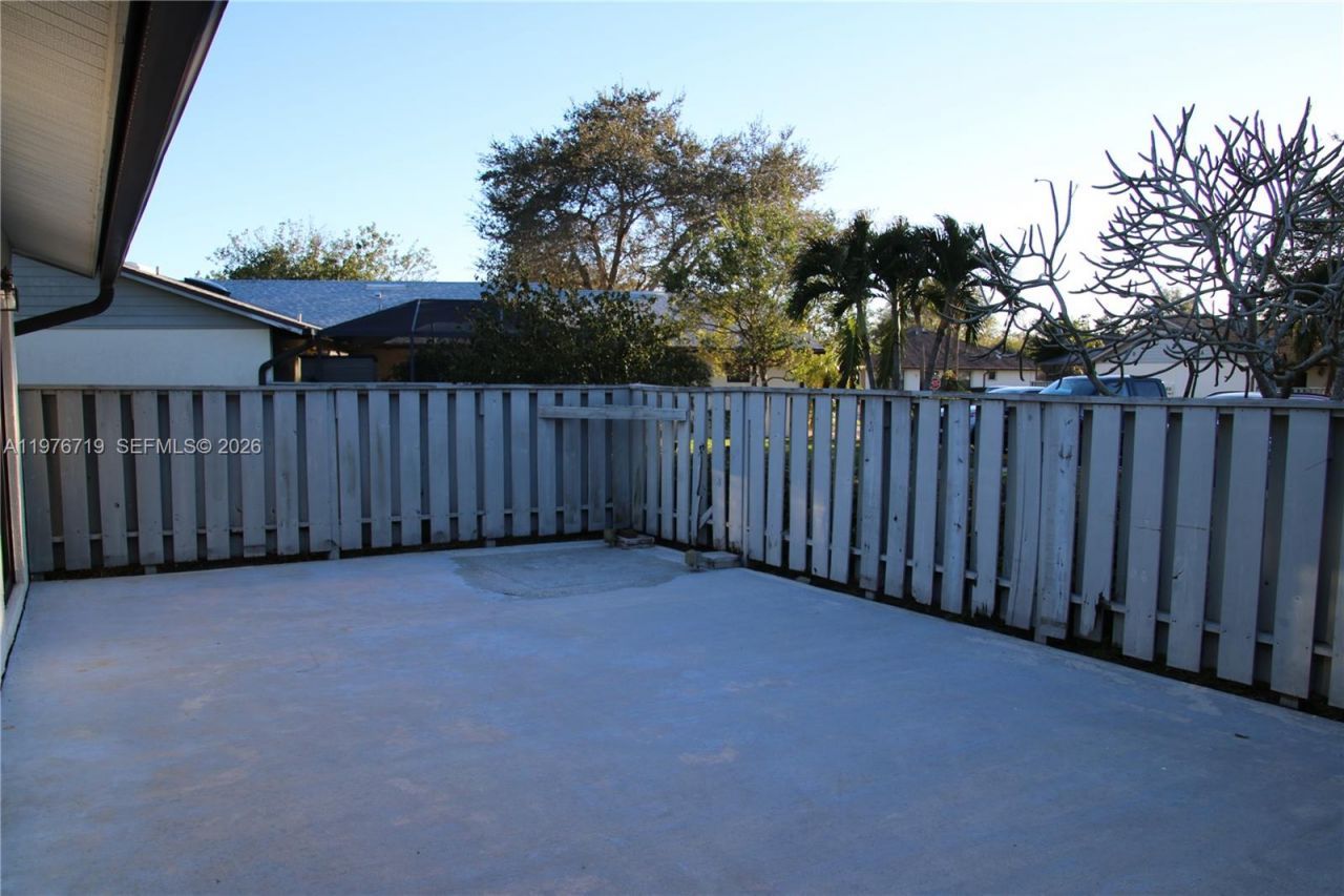 1433 Captains Walk , Unit 18, Fort Pierce, FL 34950 Photo