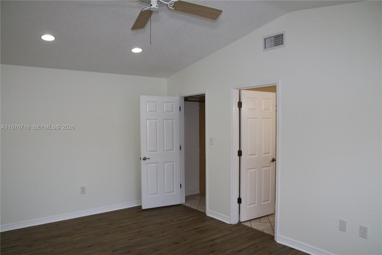 1433 Captains Walk , Unit 18, Fort Pierce, FL 34950 Photo