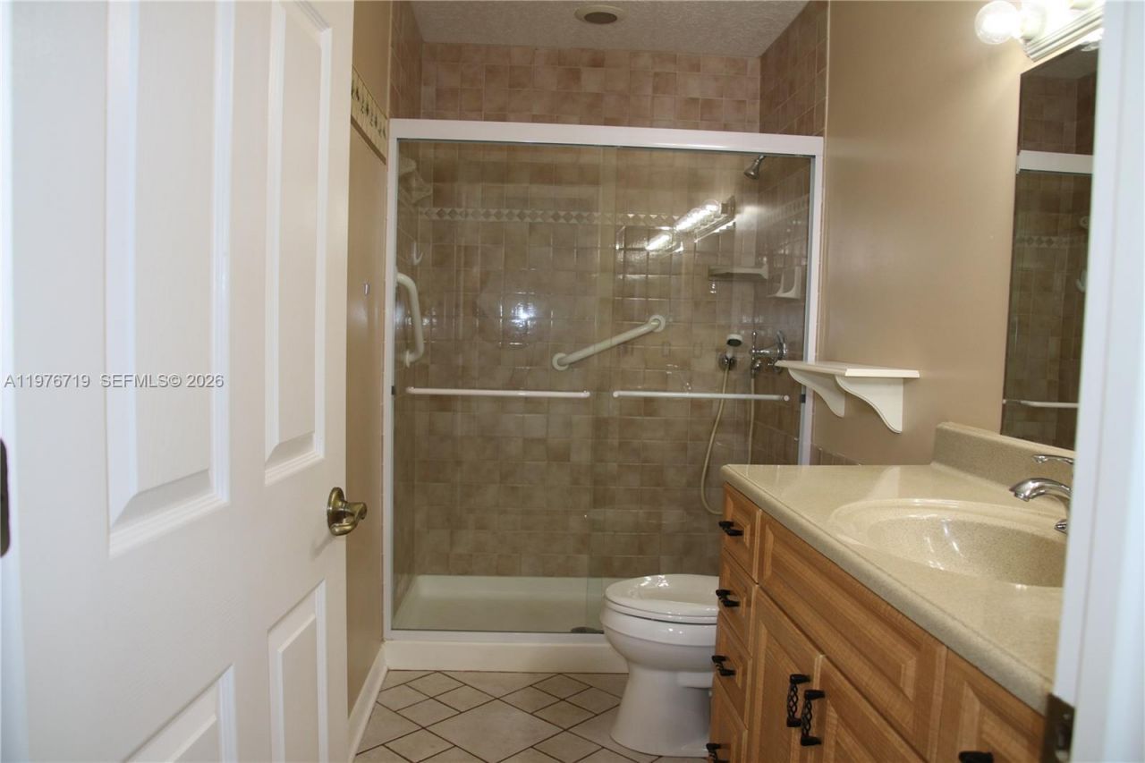 1433 Captains Walk , Unit 18, Fort Pierce, FL 34950 Photo