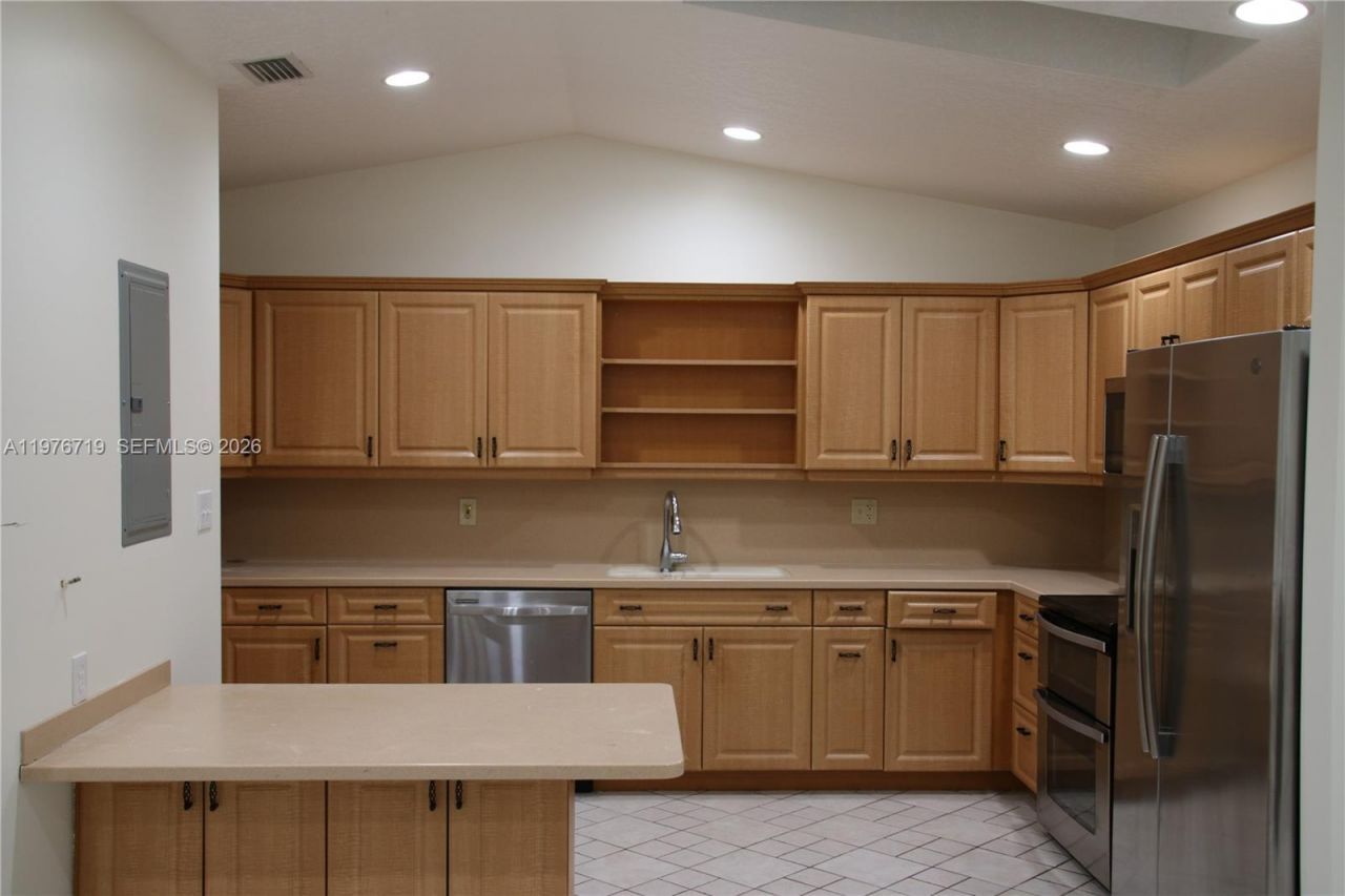 1433 Captains Walk , Unit 18, Fort Pierce, FL 34950 Photo