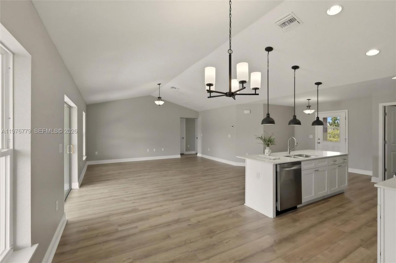 6809 Dickinson Drive, Sebring, FL 33872 Photo