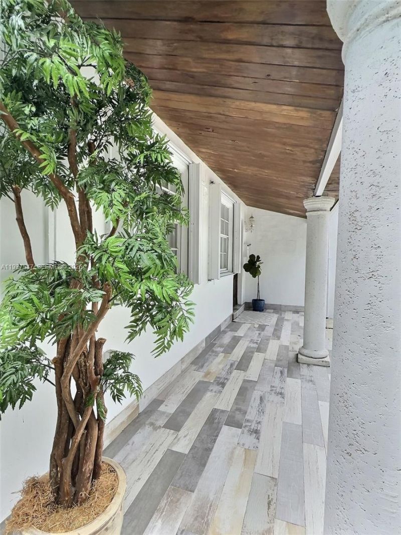 3911 SW 61st Ave , Miami, FL 33155 Photo