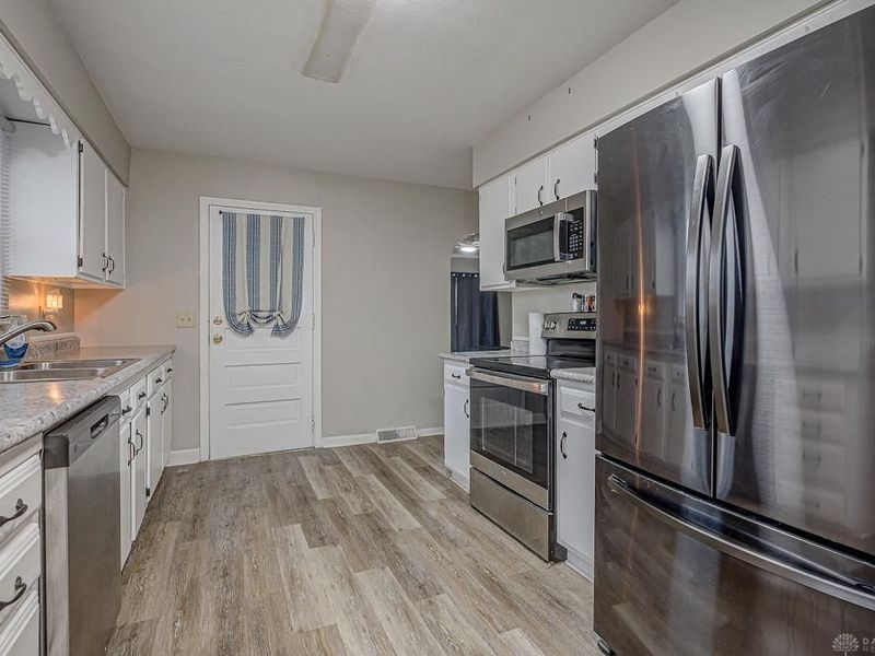 114 Fairview Drive, Carlisle, OH 45005 Photo 8