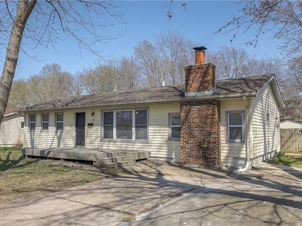 1 Walnut Street, Lee's Summit, MO 64063