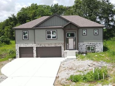 108 Johnson Circle, Dearborn, MO 64439