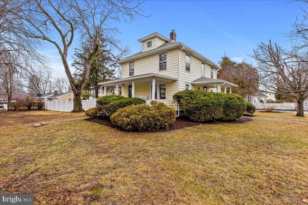 9 Prospect Avenue, Plainsboro, NJ 08536 Main Photo