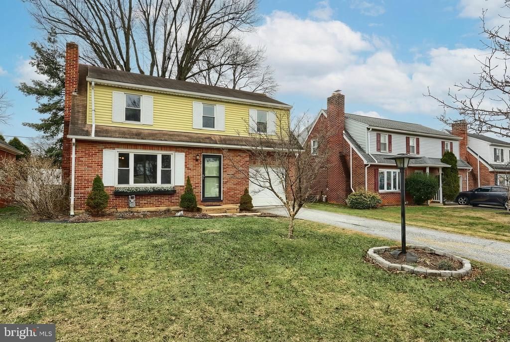 1960 Bannister Street, York, PA 17404 Main Photo