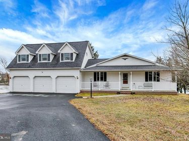 371 HERITAGE DRIVE, GETTYSBURG, PA 17325