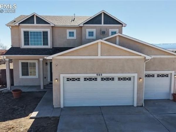 980 W El Nido Drive, Pueblo, CO 81007