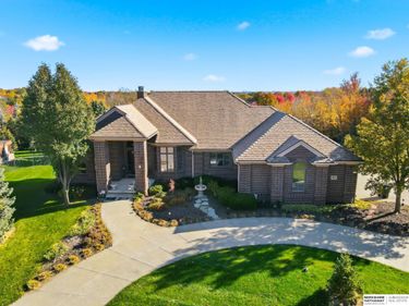 931 N 143rd Avenue Circle, Omaha, NE 68154