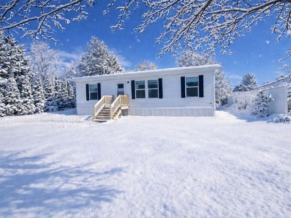 70 Shepherd Drive , Bangor, ME 04401