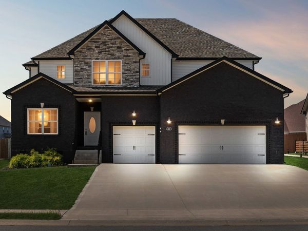 323 Bluebriar Trce, Clarksville, TN 37043