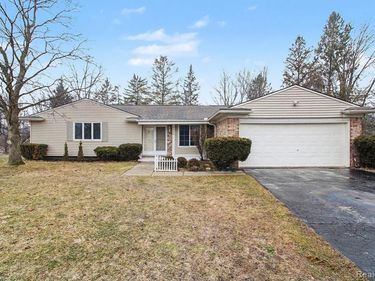 2280 Geyer Court, Orion Twp, MI 48360