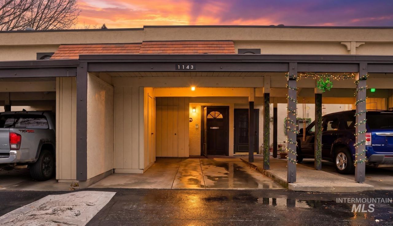 1143 N Camelot Drive, Boise, ID 83704 Main Photo