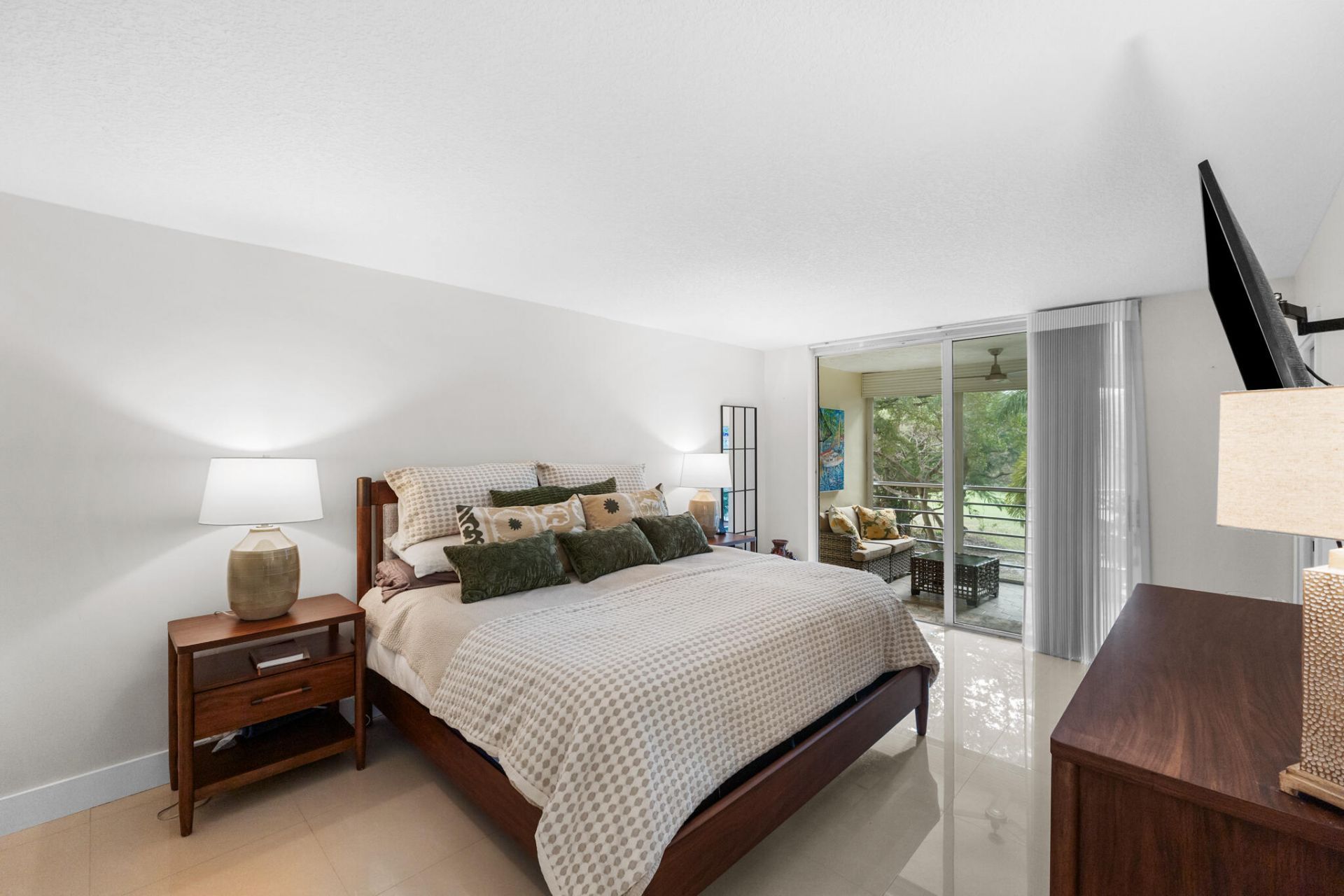 806 Cypress Grove Lane, Unit 305, Pompano Beach, FL 33069 Photo