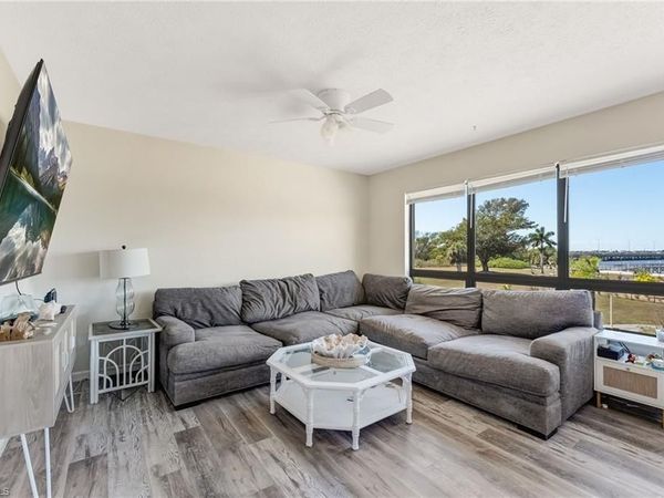 12498 Riverside DR, Unit 205, FORT MYERS, FL 33919