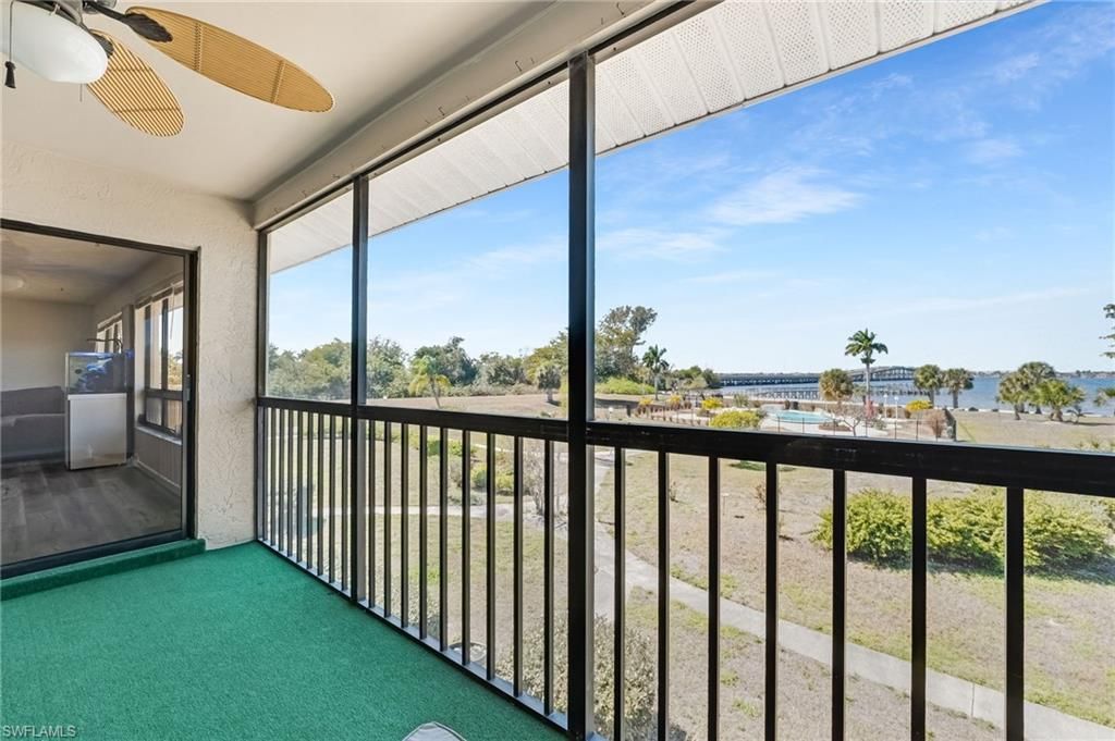 12498 Riverside Dr, Unit 205, Fort Myers, FL 33919 Photo