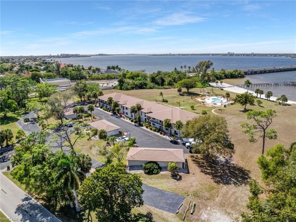 12498 Riverside Dr, Unit 205, Fort Myers, FL 33919 Photo