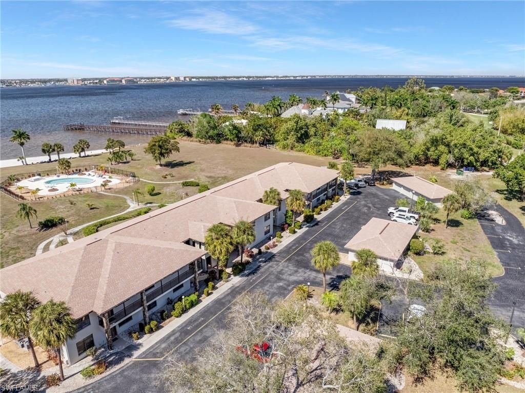 12498 Riverside Dr, Unit 205, Fort Myers, FL 33919 Photo