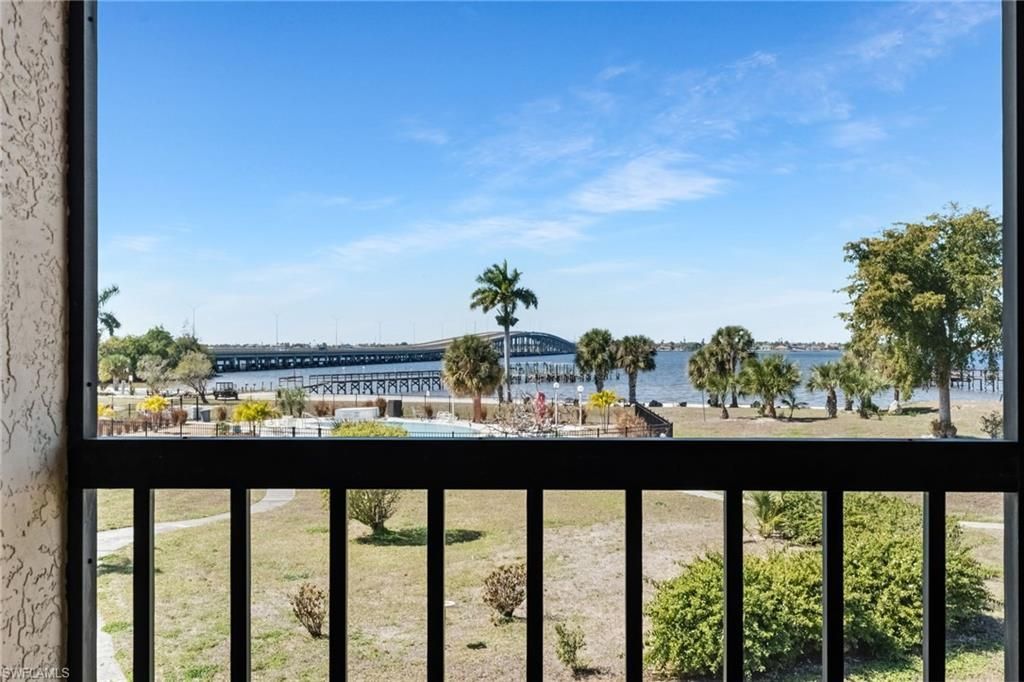 12498 Riverside Dr, Unit 205, Fort Myers, FL 33919 Photo