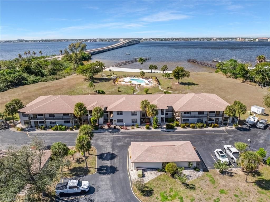 12498 Riverside Dr, Unit 205, Fort Myers, FL 33919 Photo