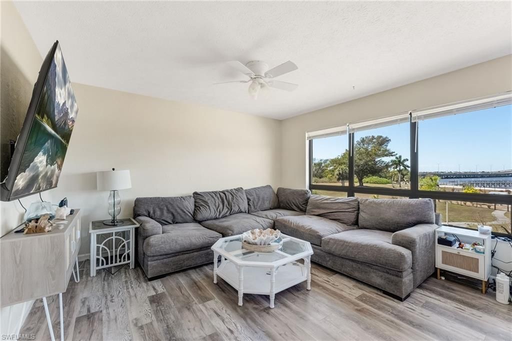 12498 Riverside Dr, Unit 205, Fort Myers, FL 33919 Photo