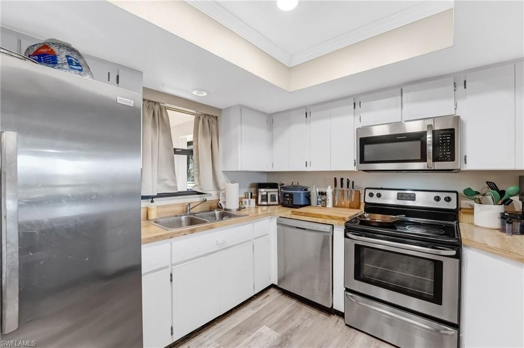 12498 Riverside Dr, Unit 205, Fort Myers, FL 33919 Photo