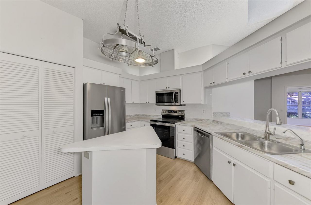 5711 Garden Lakes Palm, Bradenton, FL 34203 Photo