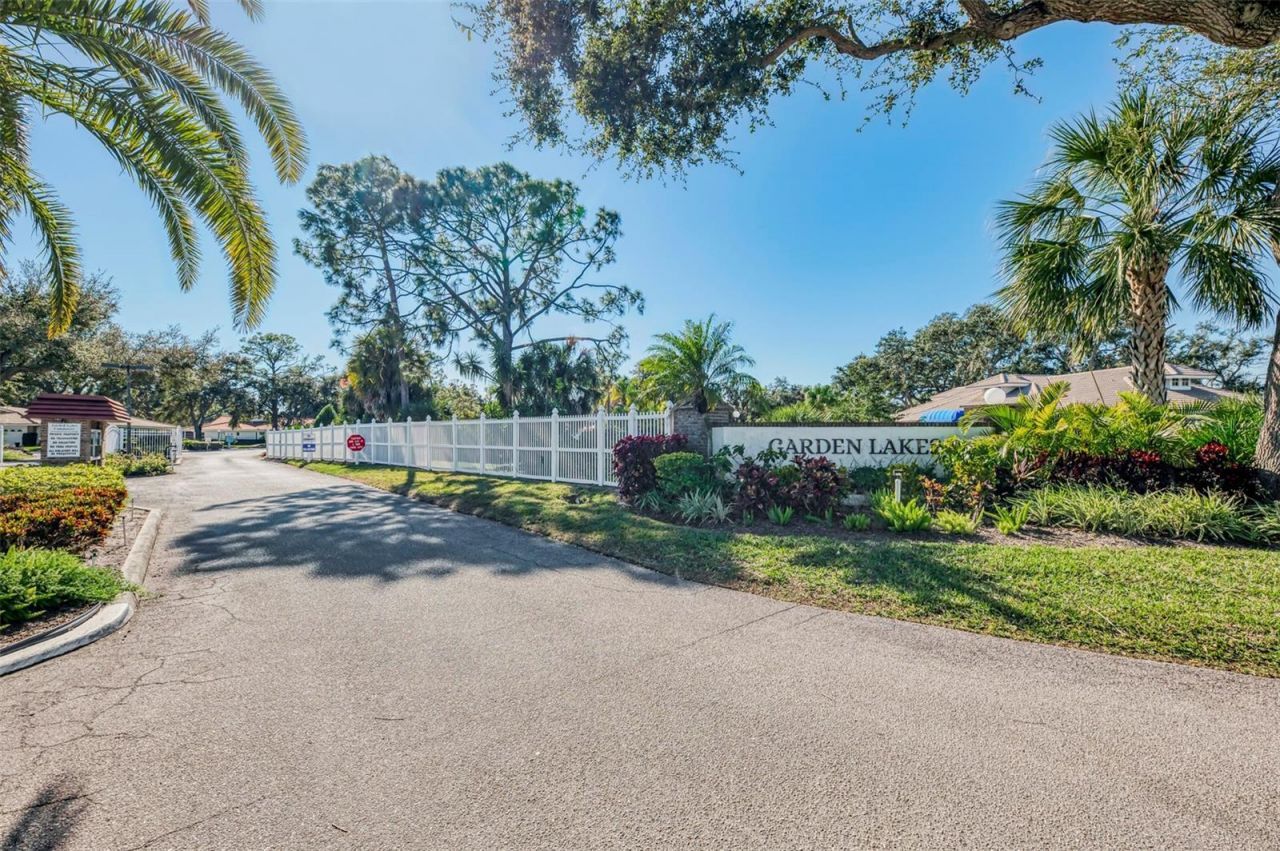 5711 Garden Lakes Palm, Bradenton, FL 34203 Photo