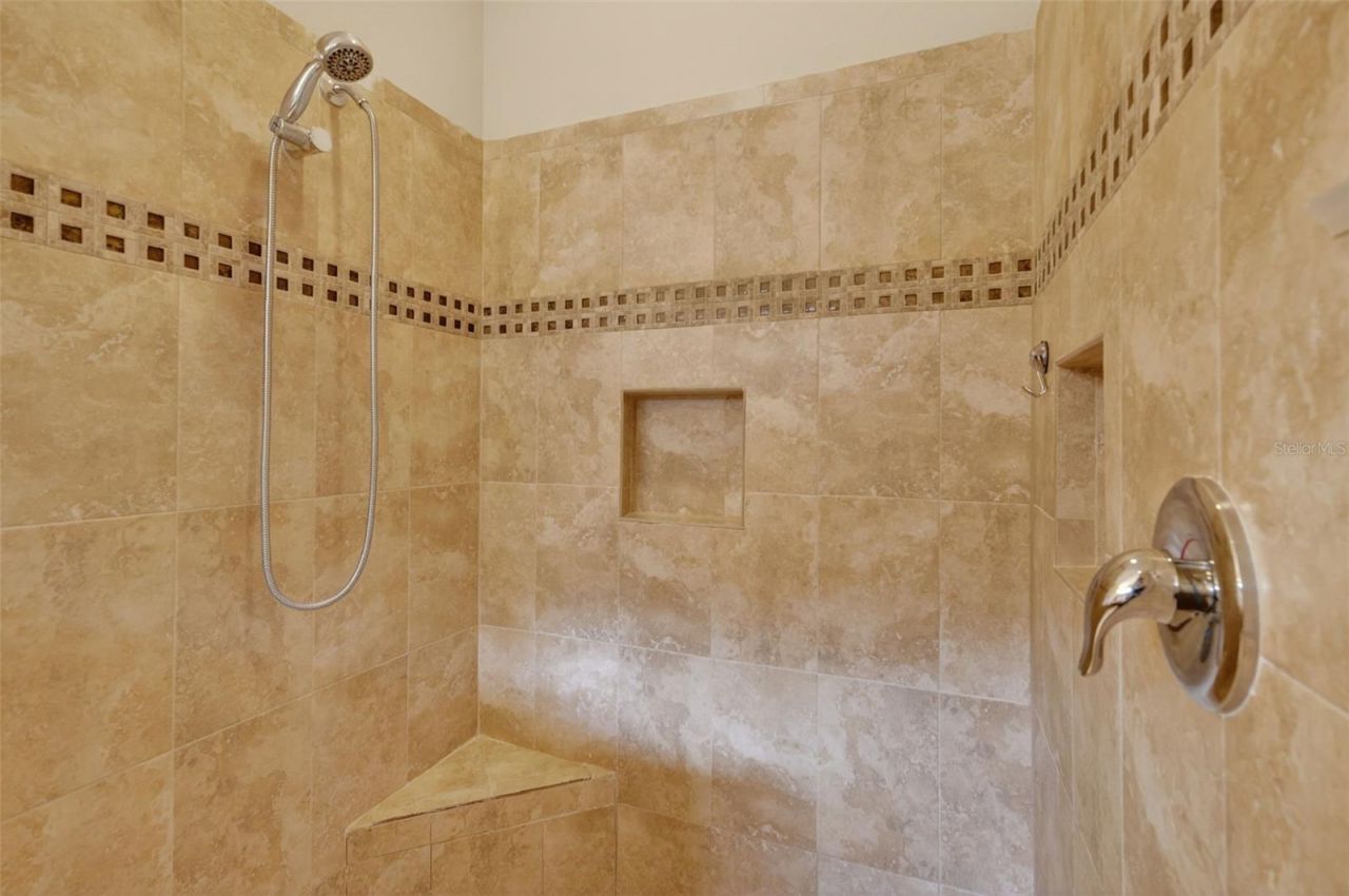 8321 Bridgeport Bay Circle , Mount Dora, FL 32757 Photo