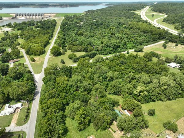 1009 S 220 West Avenue , Sand Springs, OK 74063