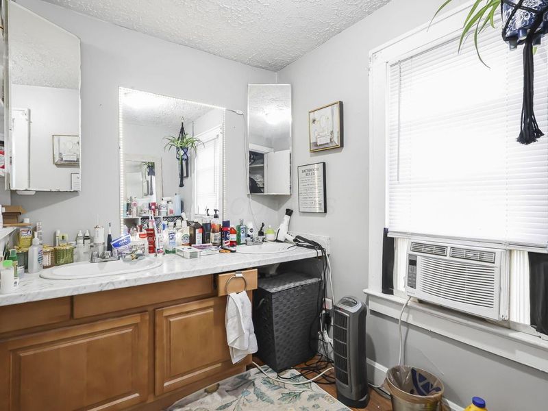 1888 Aberdeen Avenue, Columbus, OH 43211 Photo 19