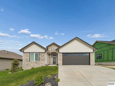 6327 S 208 Avenue, Omaha, NE 68022