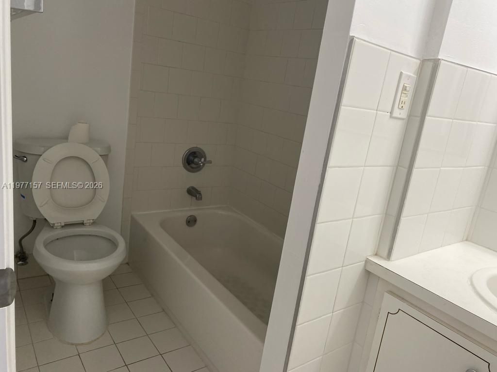 6580 W Flagler St, Unit 304, Miami, FL 33144 Photo