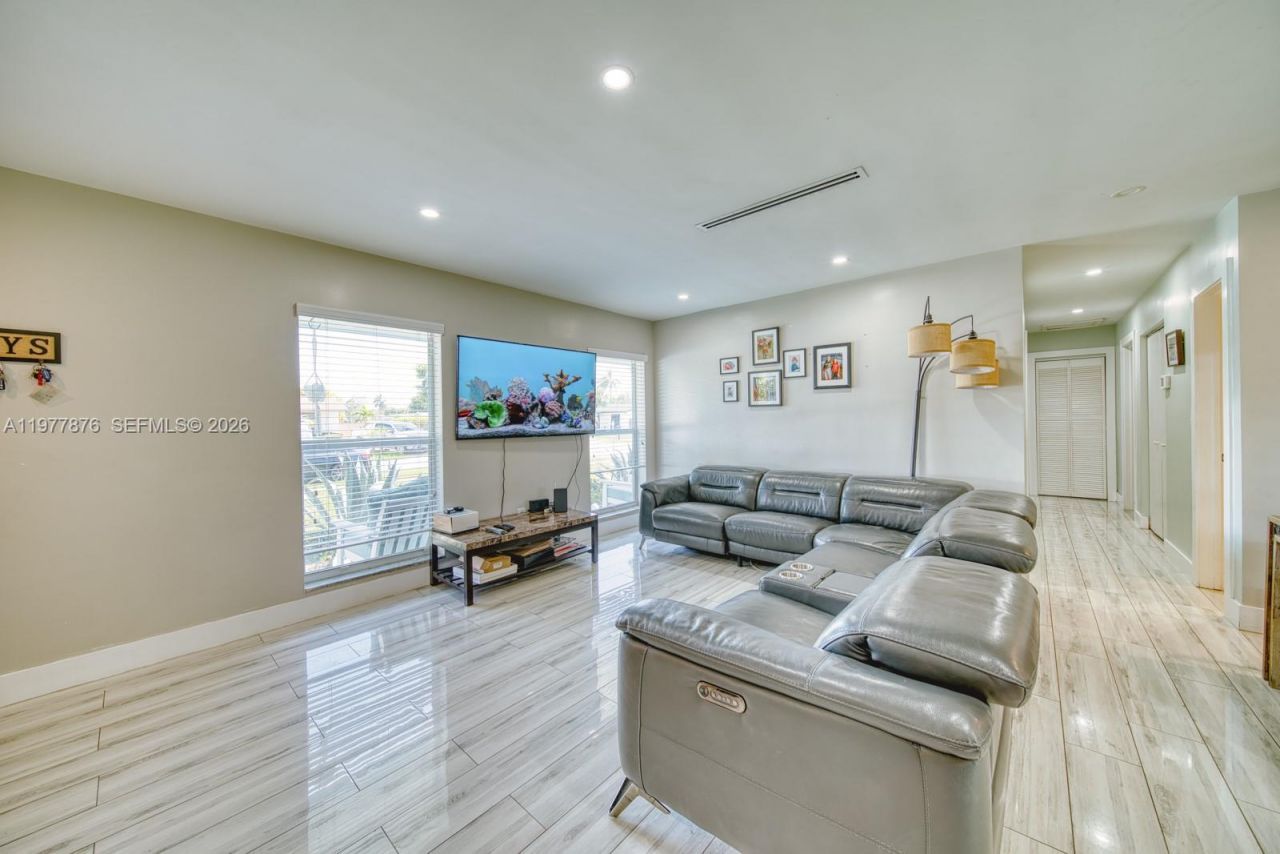 9104 SW 180th St , Palmetto Bay, FL 33157 Photo