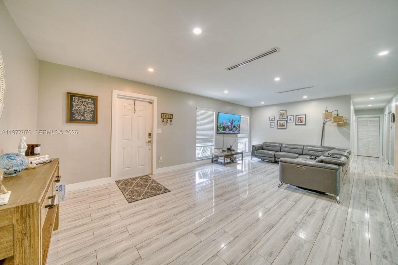 9104 SW 180th St , Palmetto Bay, FL 33157 Photo